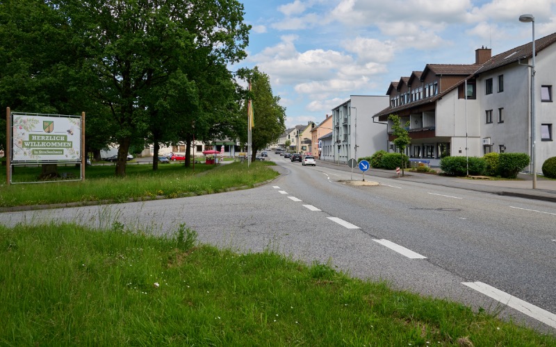 Bild Ortseingang Straßenhaus