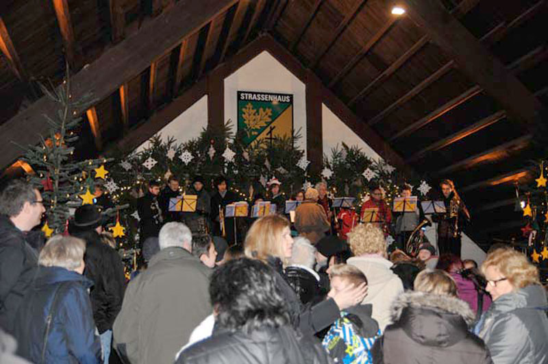 Musik im Pavillon zum Advent